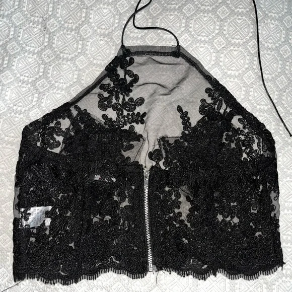 Fashion Nova Two piece black lace outfit - Picture 3 of 5